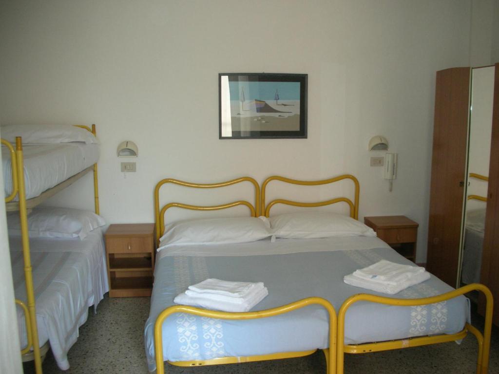 Hotel Leda Rímini Habitación foto