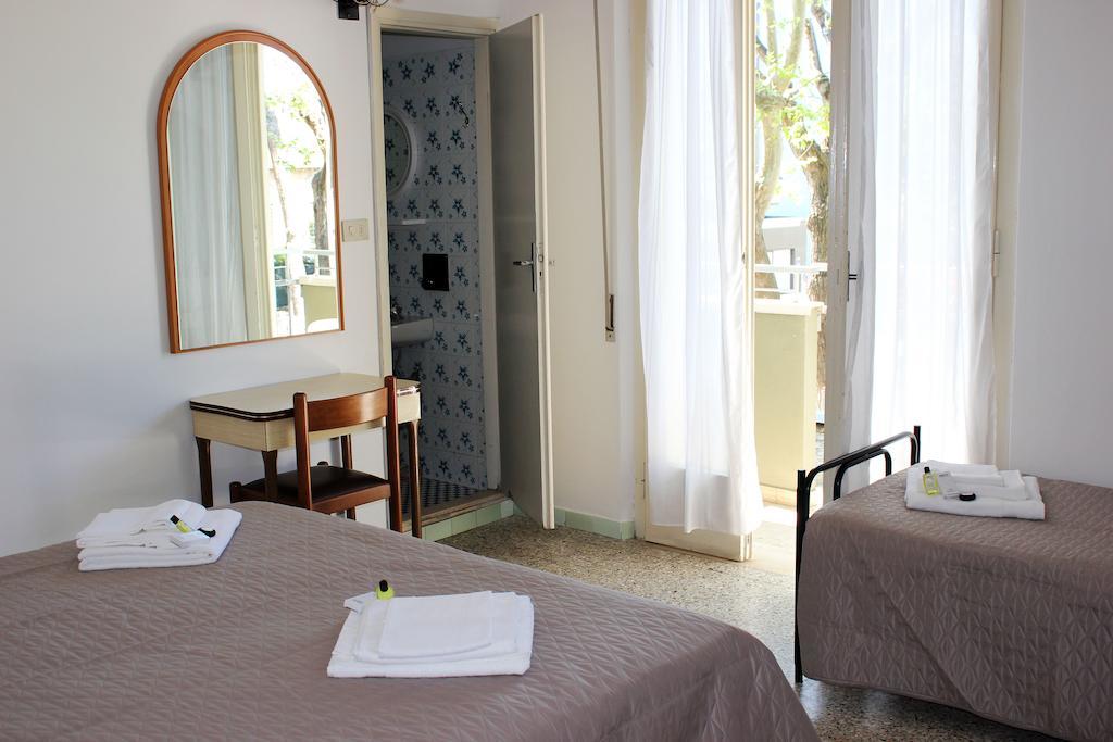 Hotel Leda Rímini Habitación foto